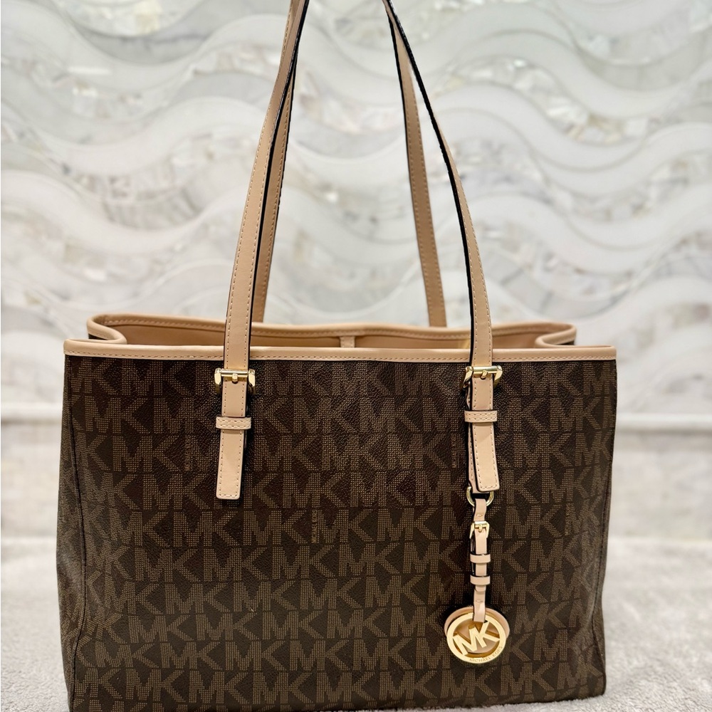 EUC Michael Kors Brown Signature Tote Bag